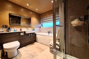 Bathroom - click for photo gallery